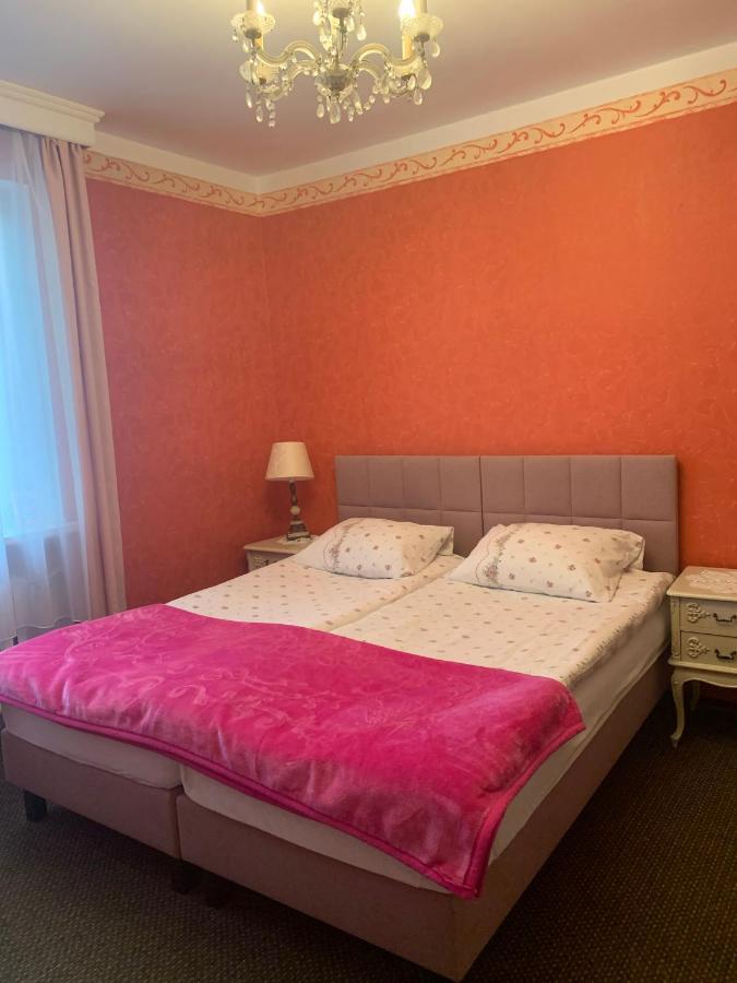Hotelik เคล์มโน ภายนอก รูปภาพ